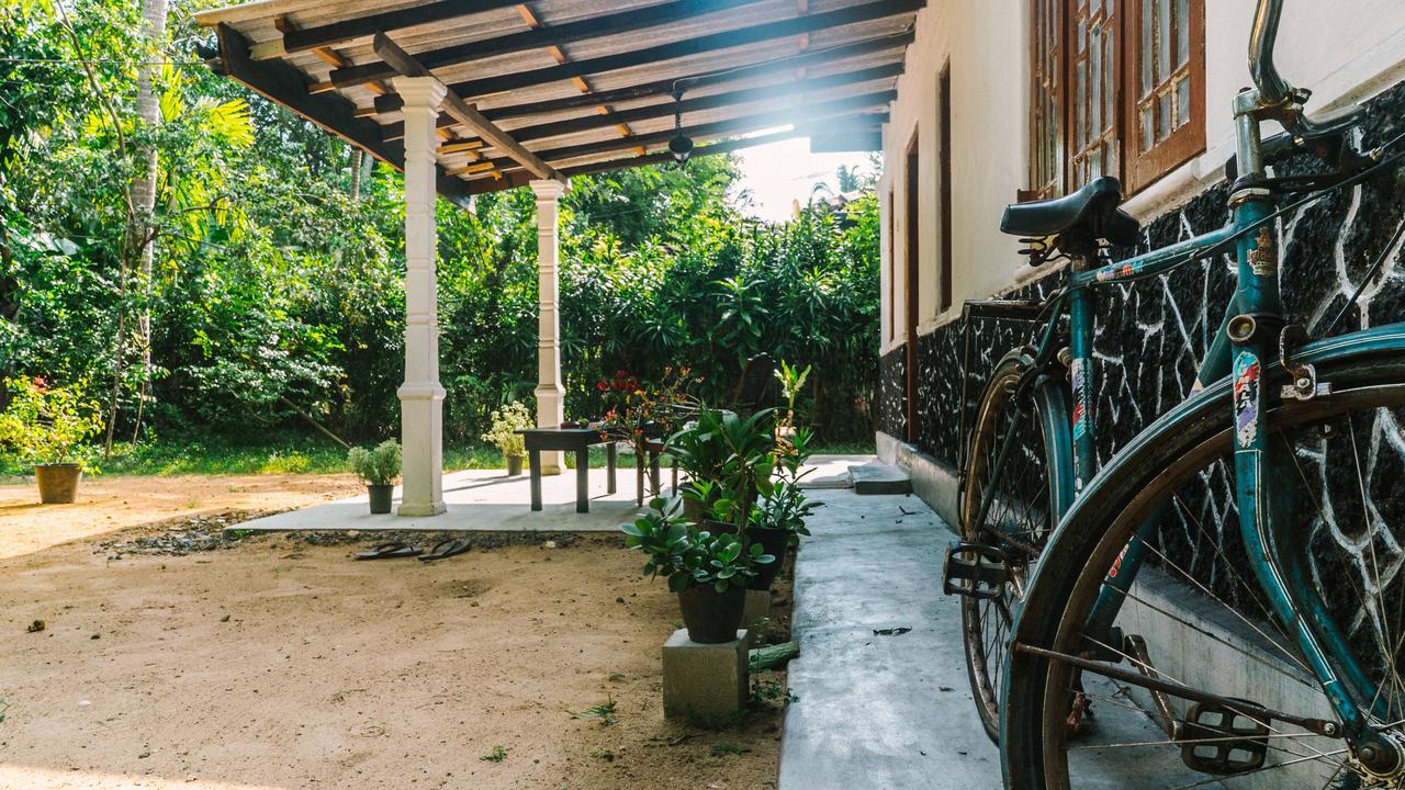 New Sam Tourist Inn Weligama Esterno foto