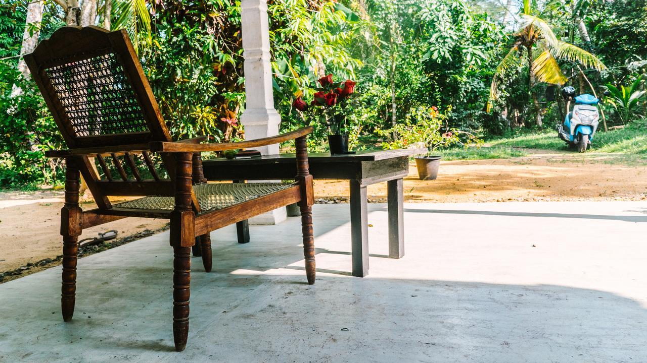 New Sam Tourist Inn Weligama Esterno foto